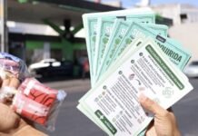 Prefeitura leva campanha de prevenção à sífilis para as ruas de Petrolina