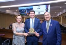 Fundação Altino Ventura homenageia prefeito Simão Durando por contribuição na saúde oftalmológica dos pernambucanos