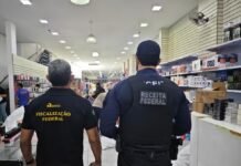 Receita Federal e Anatel fazem operação contra eletrônicos falsificados em Petrolina (PE)