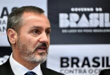 PF abre investigação sobre interferência dos EUA na eleição