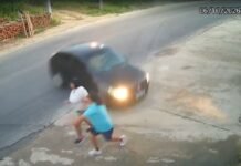 Motorista perde controle de carro e atropela duas mulheres em Orocó (PE)