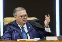 Flávio Dino expõe relatório com ameaça de assassinato contra ministros do STF