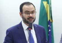 Governo vai apresentar projeto de lei para perdoar dívidas dos setores de eventos, bares e restaurantes
